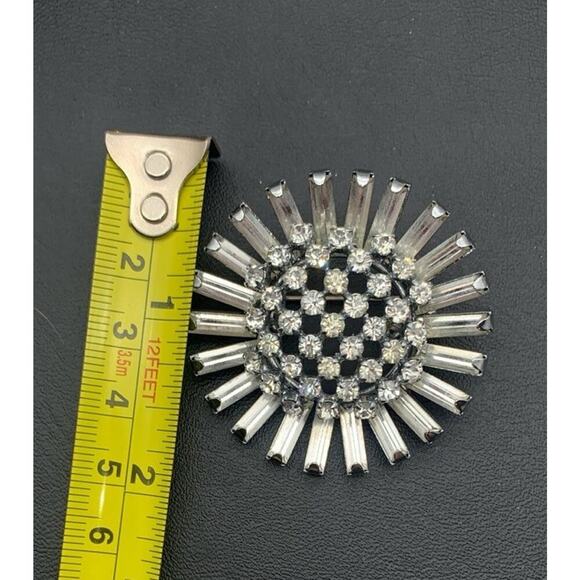 Vintage Silver Tone Sunburst Flower Clear Rhinestone Brooch - Picture 3 of 4